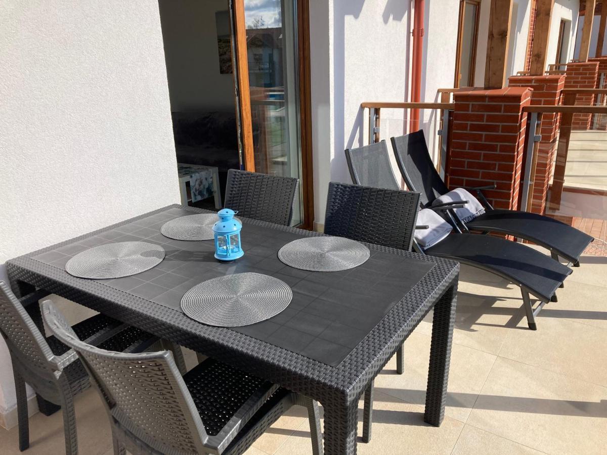 Apartament Lebska Ostoja Zarnowska Esterno foto